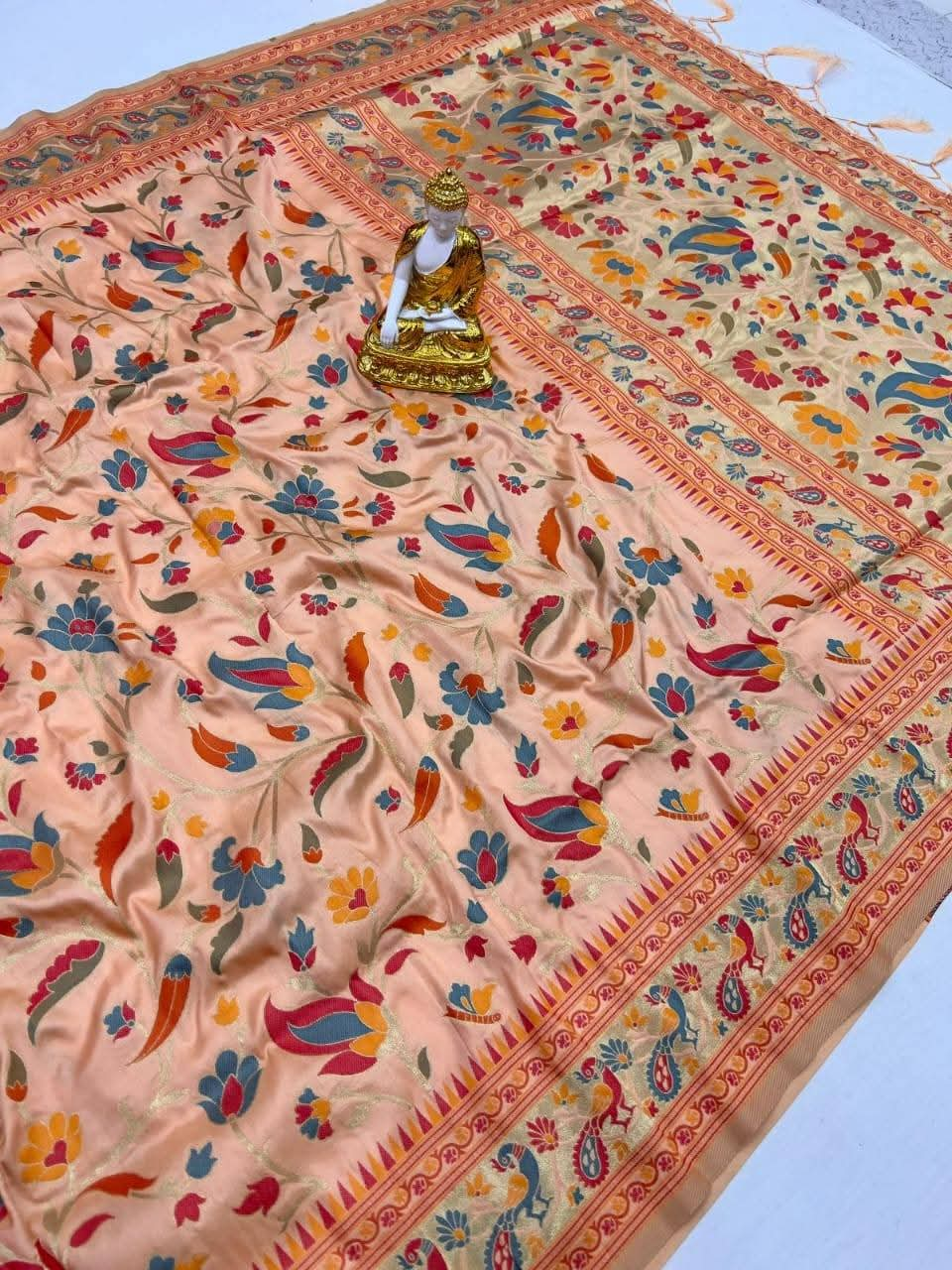 Unique Handpicked Design. Silk saree