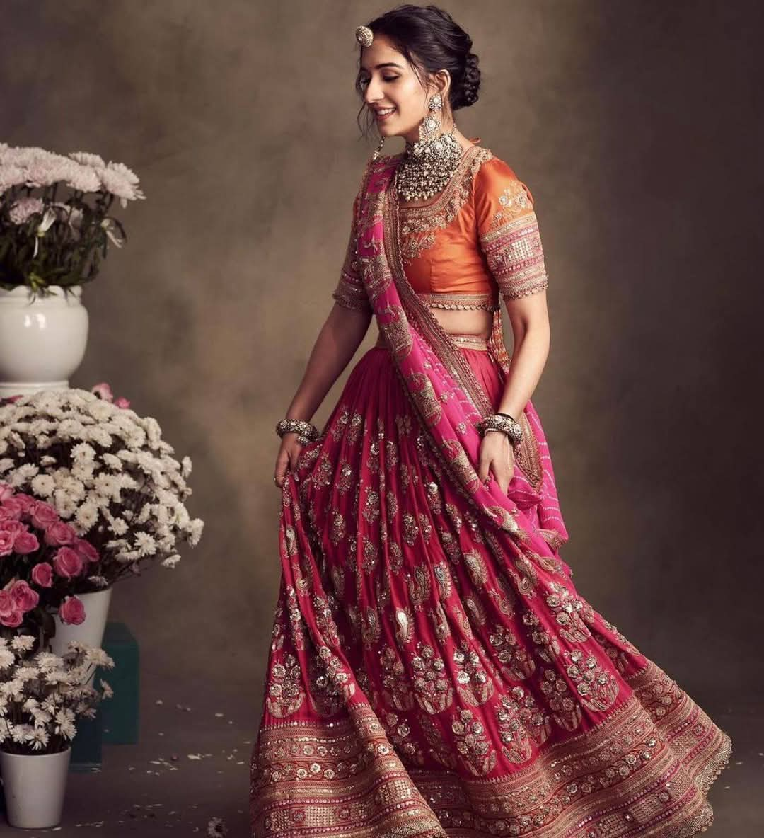 FULLSTITCHED LEHENGA