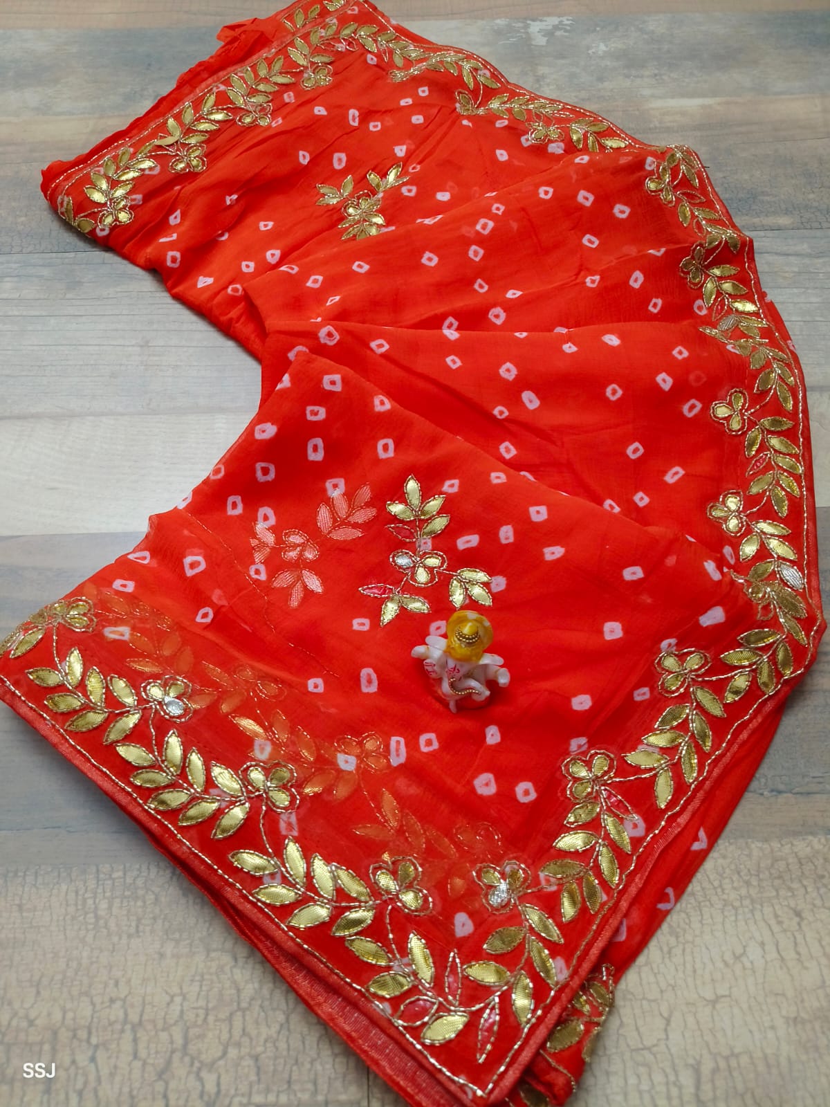 Bandej Saree