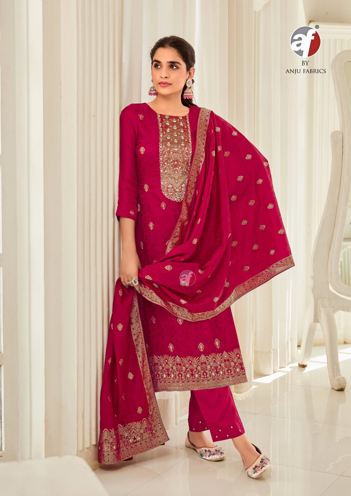 PURE DOLA SILK WITH JACQUARD