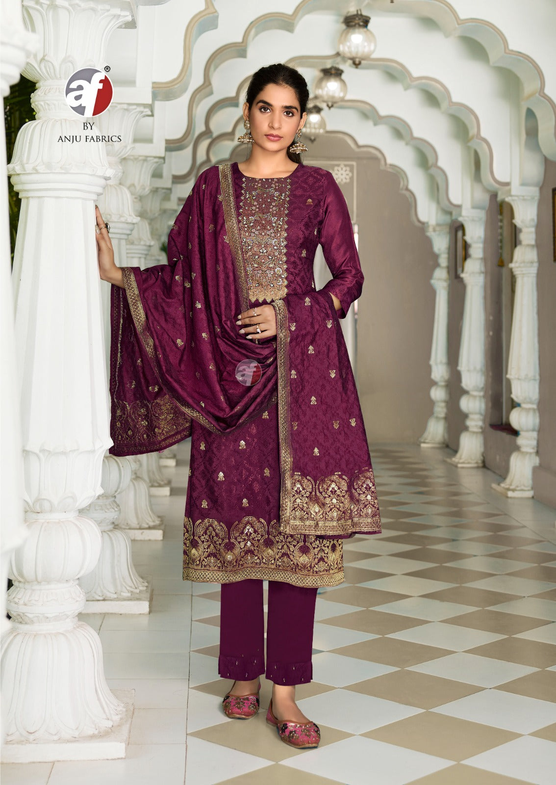 PURE DOLA SILK WITH JACQUARD