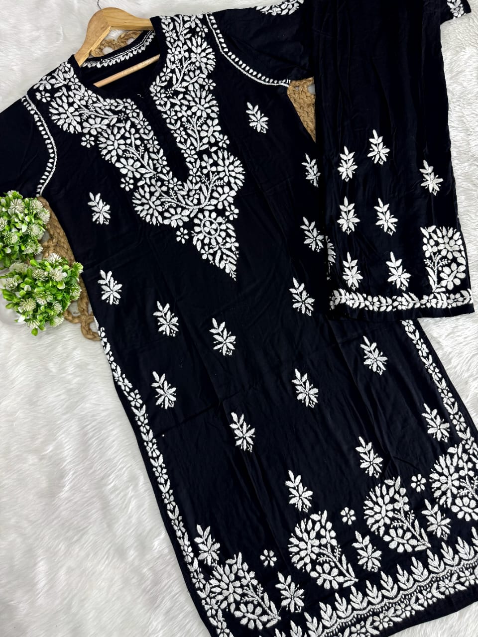 Premium Quality Modal kurti Plazo set with Lucknowi Chikankari hand embroidery work*