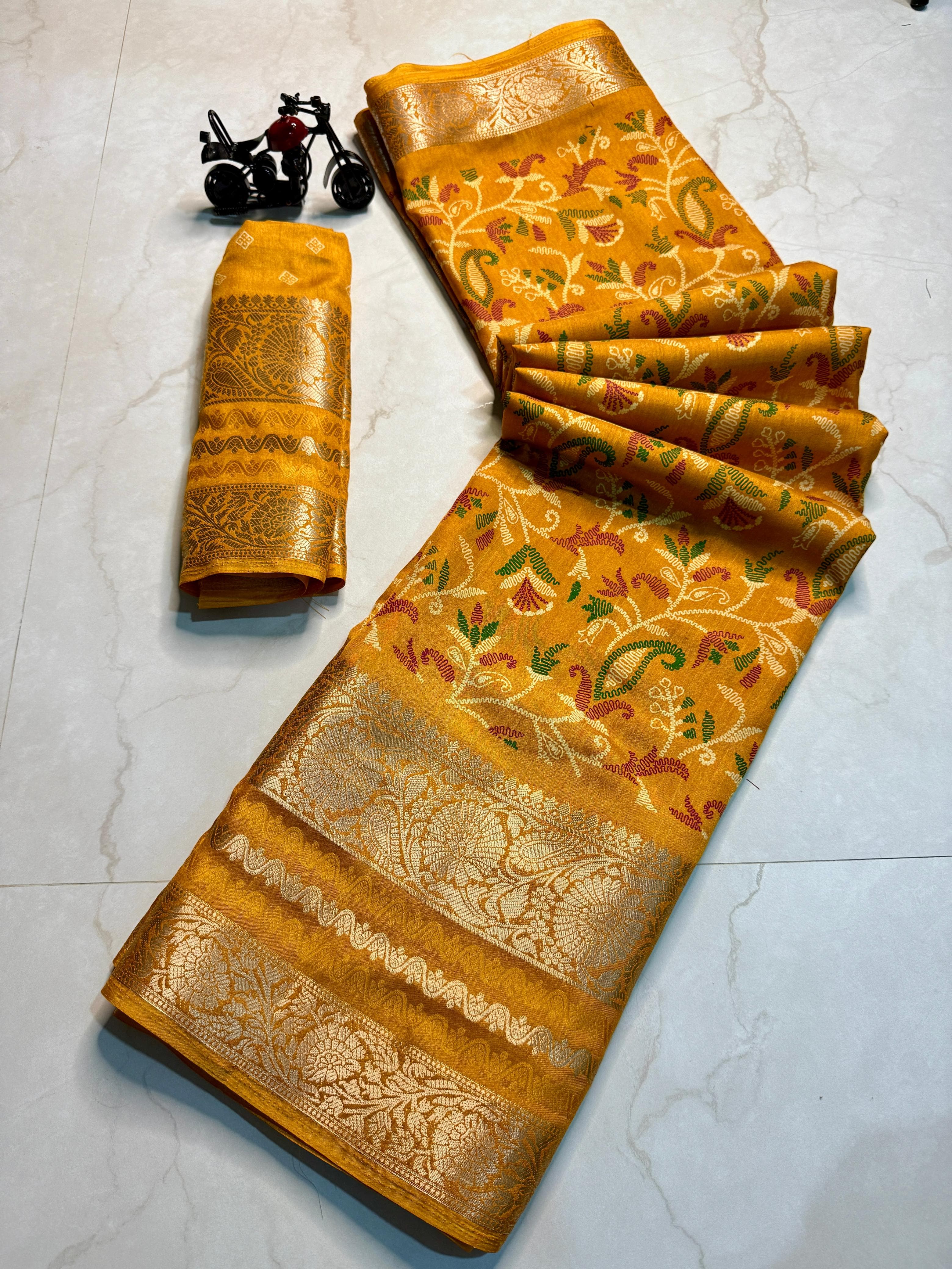 Pure Dola silk with jequrd border..&nbsp;