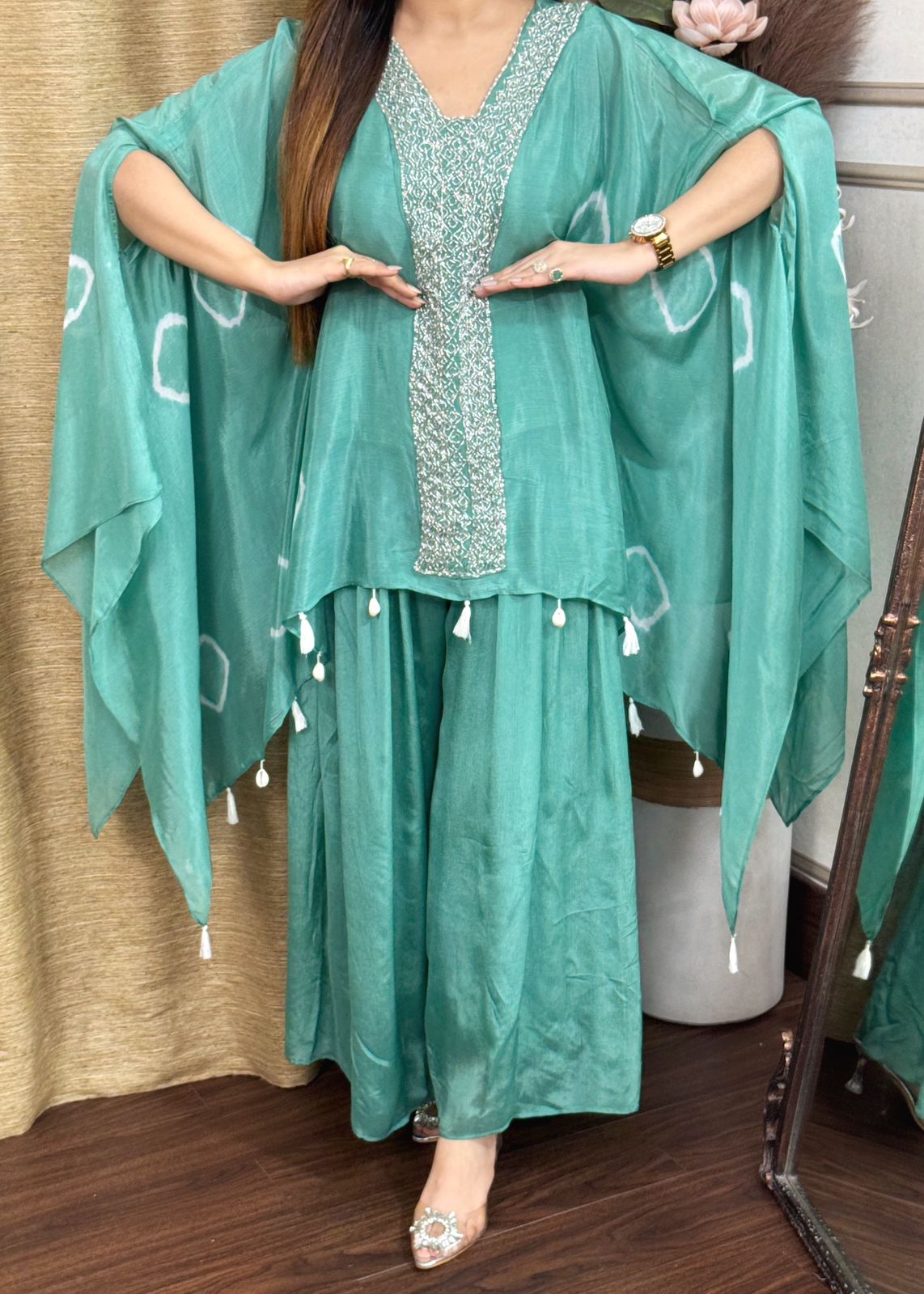 Pure Crape Silk Shibori Dye Heavy Hand Work Indowestern Designer Kaftan Pattern Top With Parallel Pant.