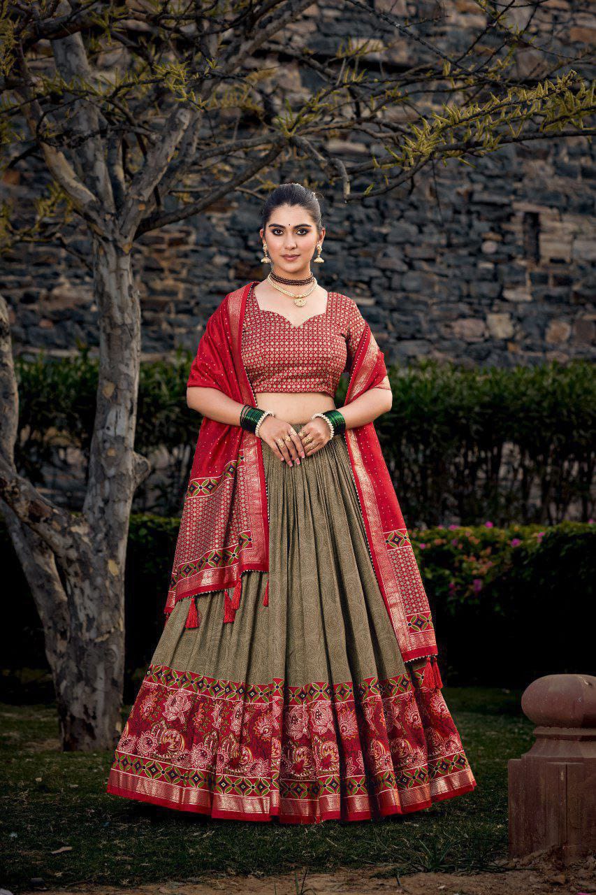 Unleash Your Inner Diva with This Tussar Silk Printed Lehenga Choli: Effortless Glamour and Sophistication&nbsp;