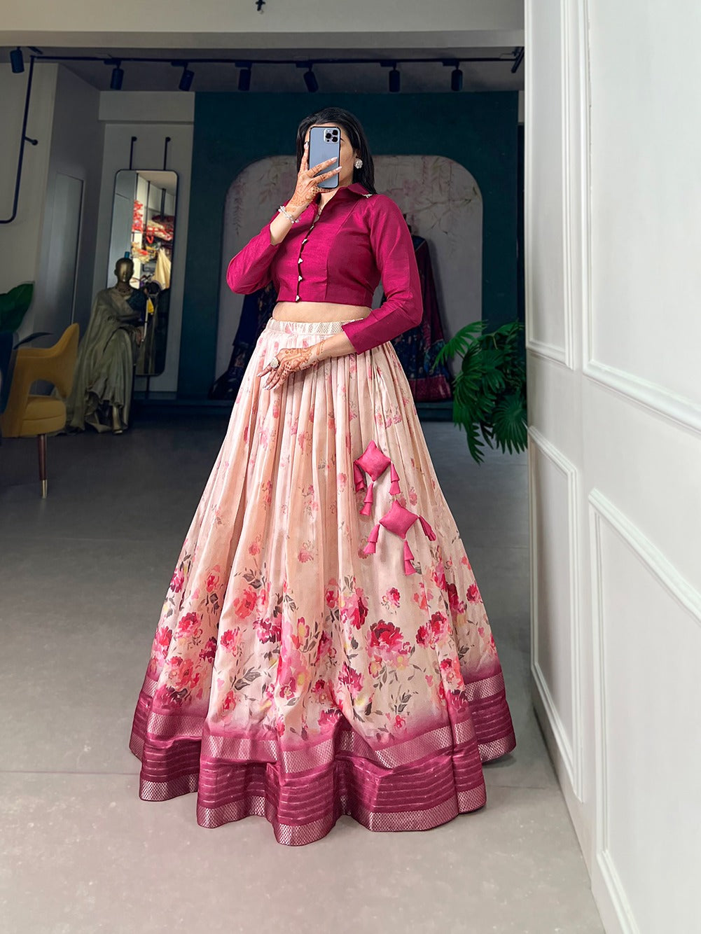 Embrace the allure of tradition with the modern charm of floral prints – the Dola Silk lehenga choli speaks volumes in elegance🩷.