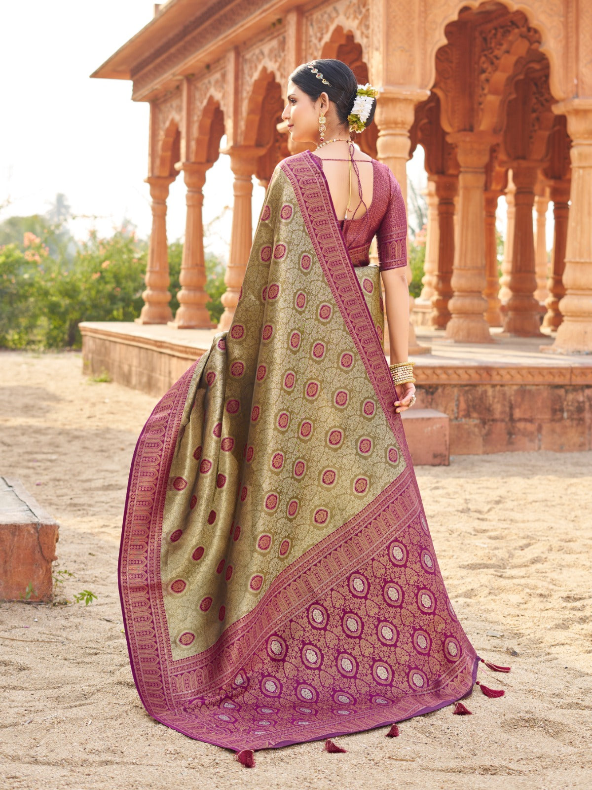 Soft Banarasi Silk With Beautiful Zari Weaving*