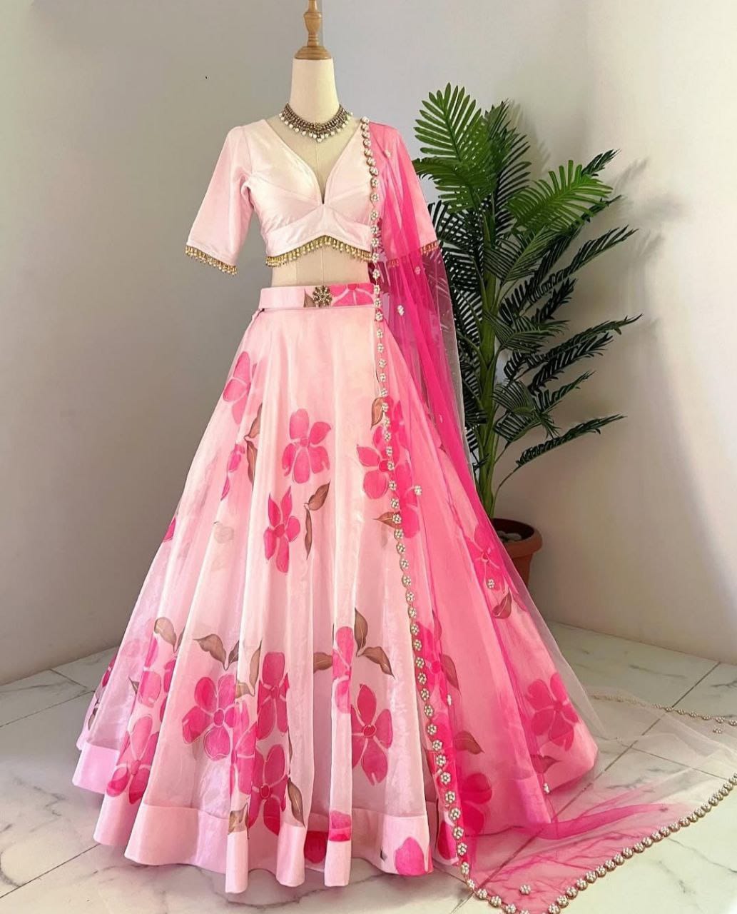 NEW LAUNCHING BEAUTIFUL LEHENGA + BLOUSE AND DUPATTA FOR UPCOMING PARTY'S AND WEDDING OR EVENTS* 💫🧚🏼‍♀️