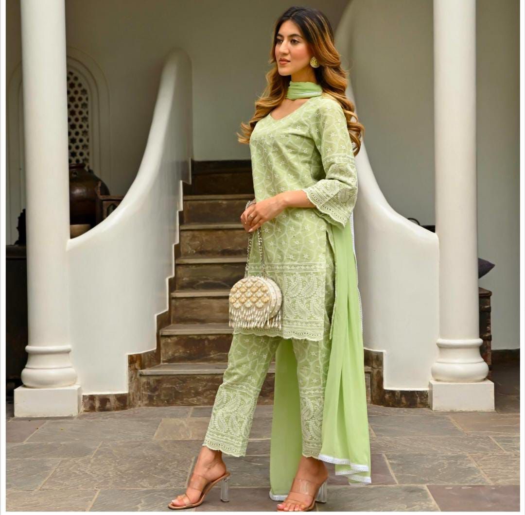 Celebrate &nbsp;the candid &nbsp;femininity with green colour chikenkari embroidered &nbsp;Kurta set